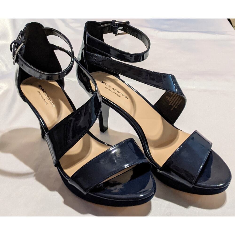 Andrew Marc New York Women's Navy Patent Vegan Leather Heeled Sandals Size 7.5 M